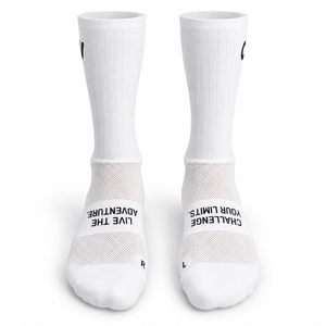 Challventure Performance Cycling Socks in Weiß – Ansicht von vorne